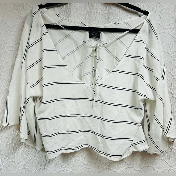 Vici Medium Striped White and Black Crop Top - Picture 2 of 6